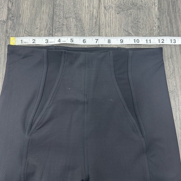 Lululemon Everlux Mesh Super-High-Rise Training Crop Leggings 21" Inseam Black 6 - Picture 9 of 13